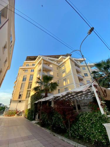 Spacious And Cozy Apartment In Velipoja