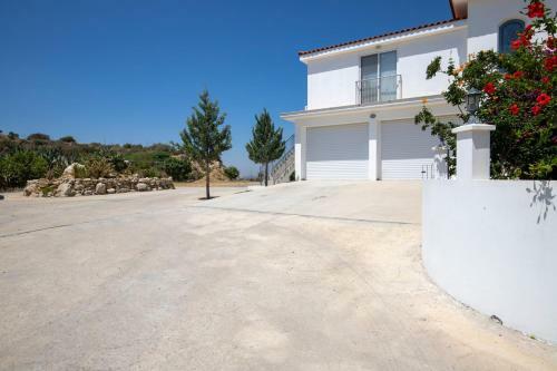 Savv Holiday Villa