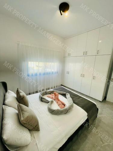 Shlomi Apartment
