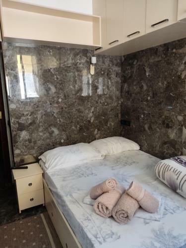 Lovely One Bedroom Apartment For Couples