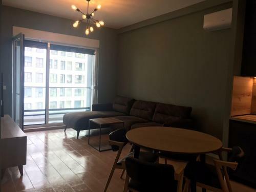 Liam Apartments