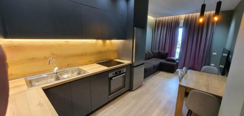 Liam Apartments