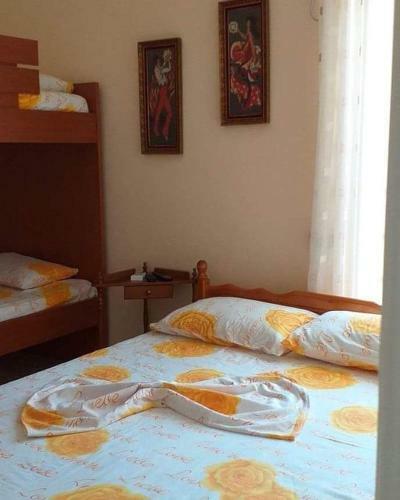 Collaku Apartment's, Official