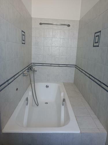 Lovely Large Summer Apartment Next To Lungomare