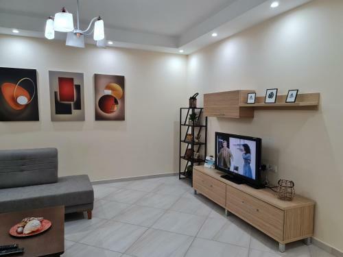 Canaj Apartment
