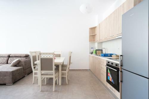 Plazhi I Vjeter 2+1 Family Apartment
