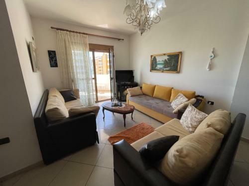 Cosy Apartment With Sea View