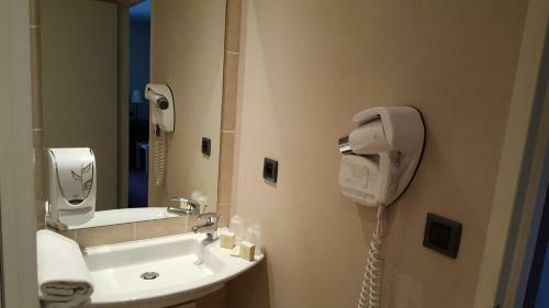 Logis Hotel De Loire Rest. Les Bateliers