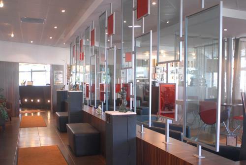 Logis Hotel De Loire Rest. Les Bateliers