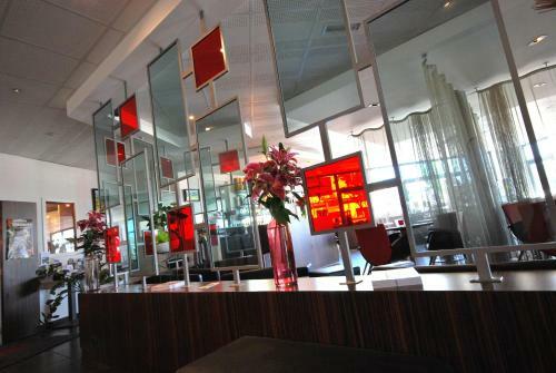 Logis Hotel De Loire Rest. Les Bateliers