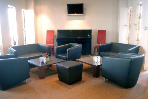 Logis Hotel De Loire Rest. Les Bateliers