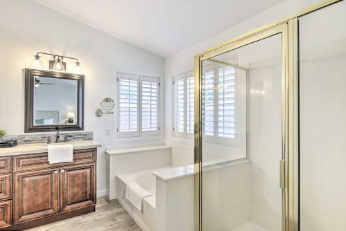 Classy Chandler Getaway Near Parks And Golf!