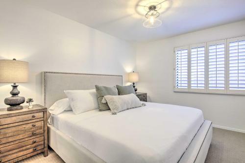 Classy Chandler Getaway Near Parks And Golf!