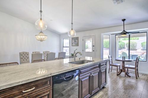 Classy Chandler Getaway Near Parks And Golf!