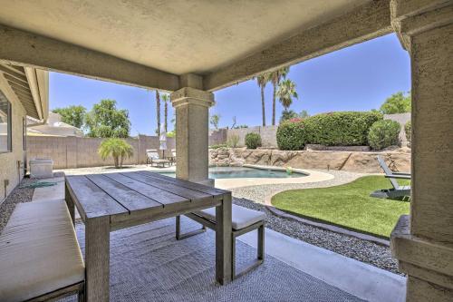 Classy Chandler Getaway Near Parks And Golf!