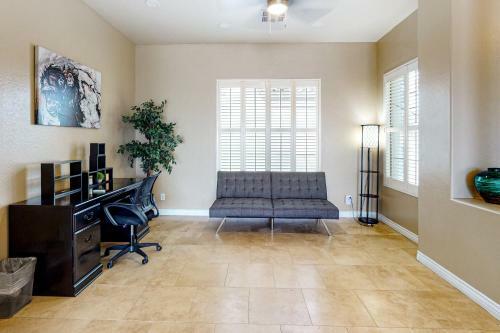 Chandler Charmer - Main House