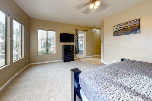 Chandler Charmer - Main House