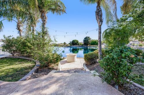 Chandler Charmer - Main House