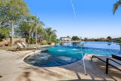Chandler Charmer - Main House