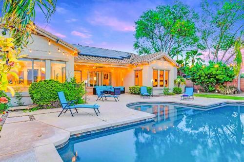 Chandler Charmer - Main House