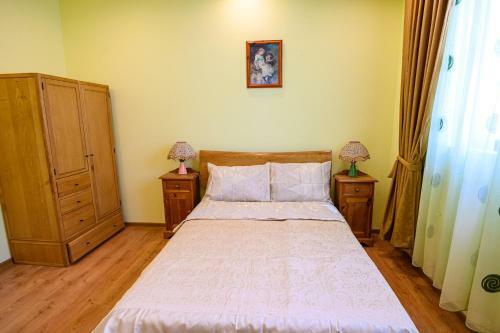 Guest House Dinaya