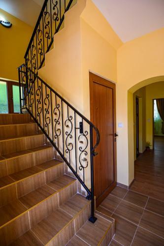 Guest House Dinaya