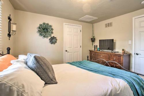 Quaint Pet-friendly Home In Old Town Cottonwood!