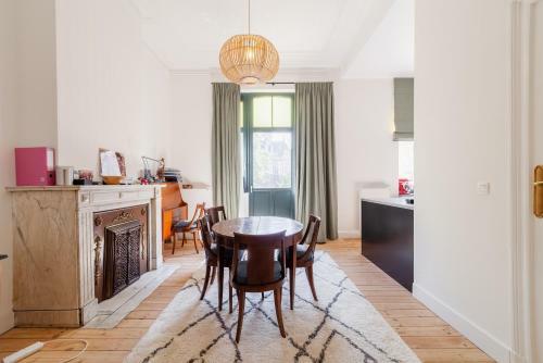 Apartment In Trendy St Gilles