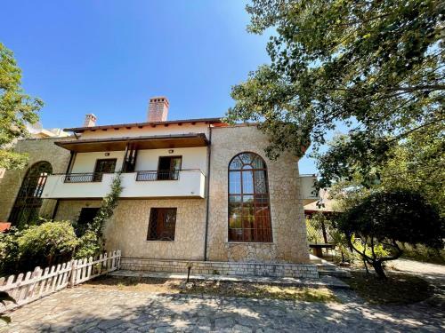 Hostal Stone Villa Shengjin