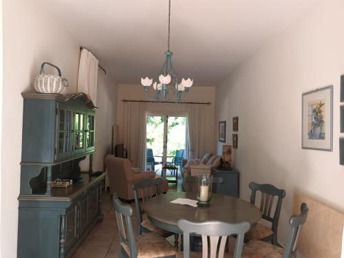 Limnaria Deluxe Maisonette