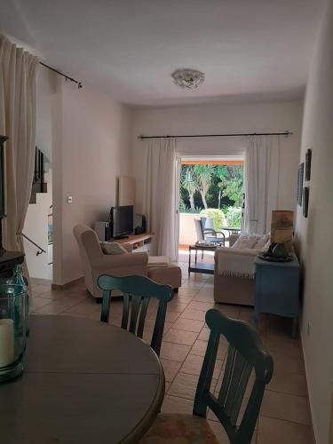 Limnaria Deluxe Maisonette