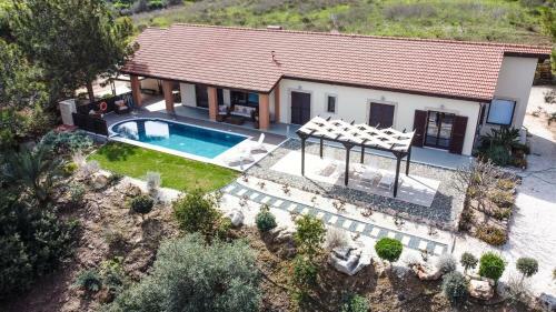 Villa Pine And Olive Seahouse