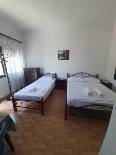 Hostal Vila F&m