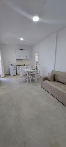 Sunshine Square Apartments
