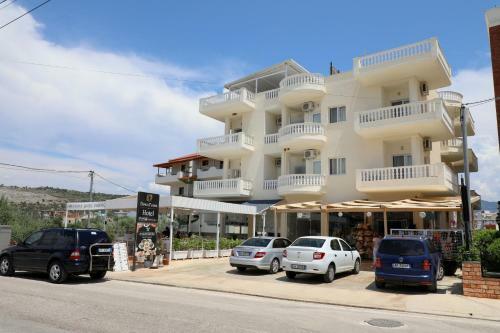 Downtown Hotel
