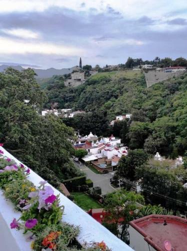 Vista Al Viento, Hill View Villa En Cuernavaca 8px