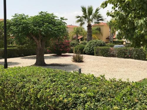 Private Villa In Sunset Gardens