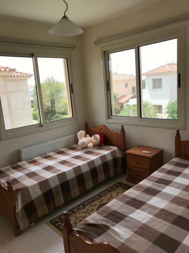 Private Villa In Sunset Gardens