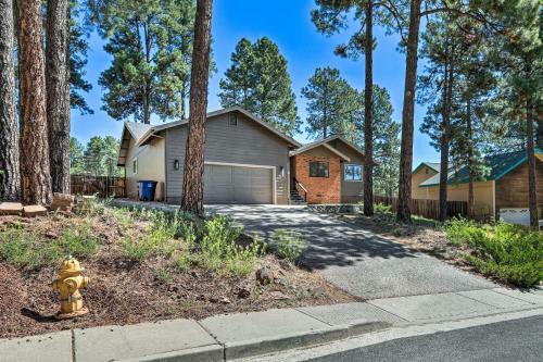Stylish Flagstaff Family Home With Fire Pit!