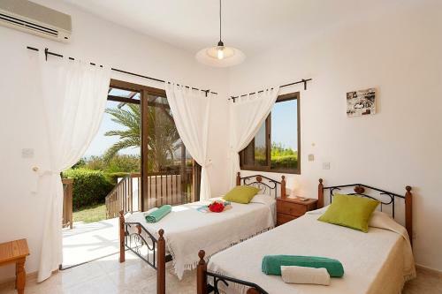 Villa Rhea By Villa Plus