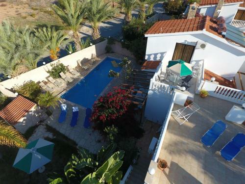Lovely 7 Bedroom Villa