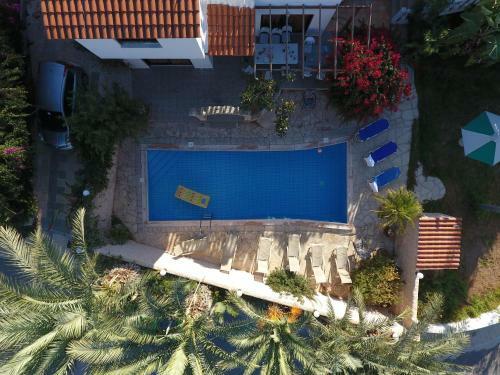 Lovely 7 Bedroom Villa