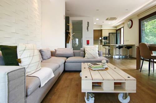 Phaedrus Living: Forest View Luxury Villa Chantara