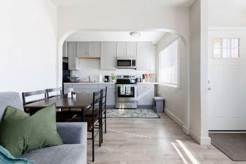 Apartamento Walk To Downtown Gilbert - 2bed/1b W/ Yard - Pets Friendly