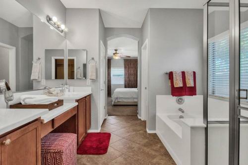 Stylish & Modern Home Near Downtown Gilbert!