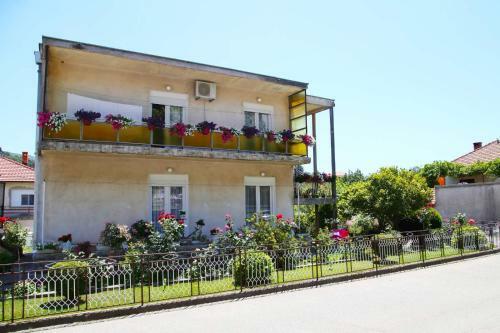 Apartamento Cvijetna Oaza
