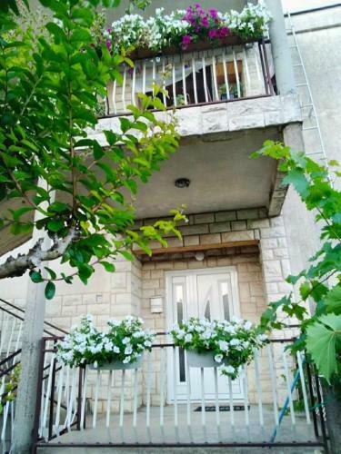 Apartamento Cvijetna Oaza