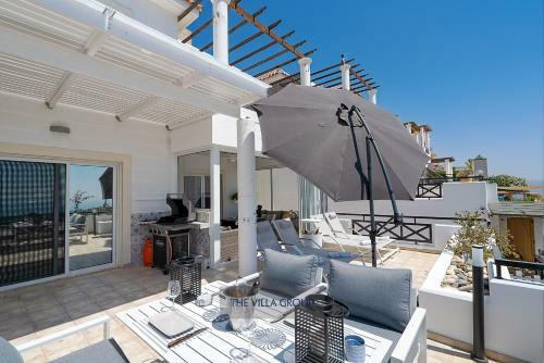 Thea Vista Apartment