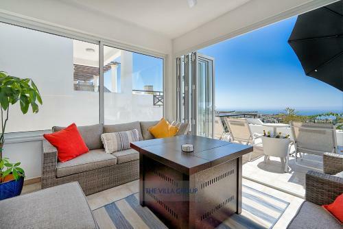 Thea Vista Apartment