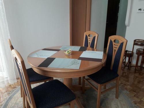 Apartman Divan
